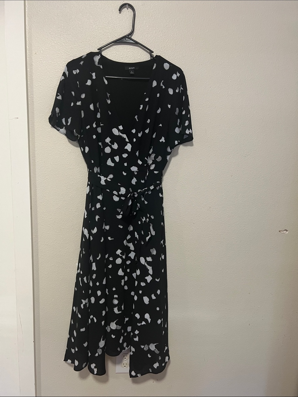 Alfani Black and White Abstract Wrap Midi Dress